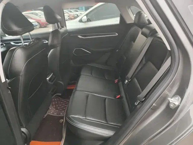 Geely Emgrand — Фото автомобиля 16