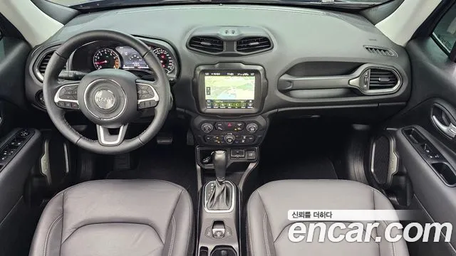 Jeep Renegade — Фото автомобиля 6