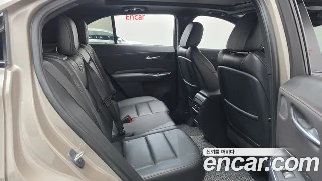 Cadillac XT4 — Фото автомобиля 17