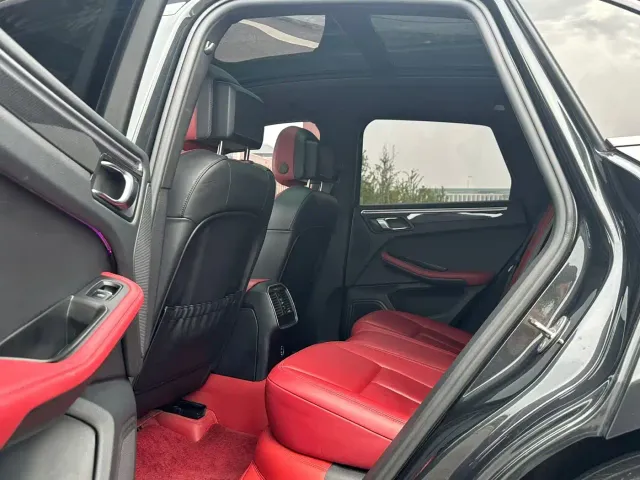Porsche Macan — Фото автомобиля 8