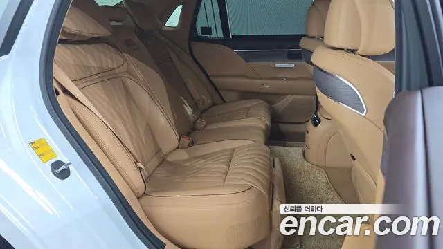 Genesis G90 Бензин 3.5 турбо AWD — Фото автомобиля 12