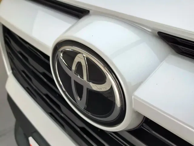 Toyota RAV4 — Фото автомобиля 23