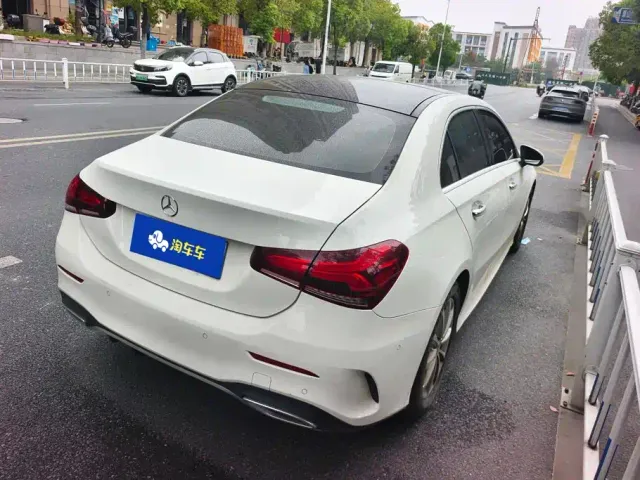 Mercedes-Benz A-Class — Фото автомобиля 3