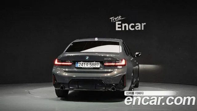 BMW 3 Series — Фото автомобиля 4
