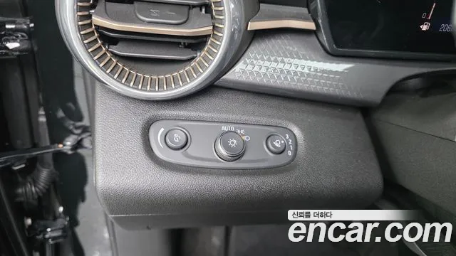 ChevroletGMDaewoo Trax Trax Кроссовер — Фото автомобиля 12
