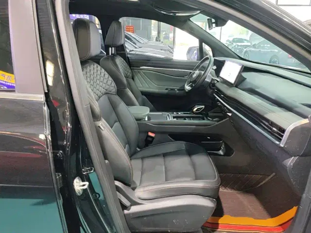 Geely Haoyue L — Фото автомобиля 24