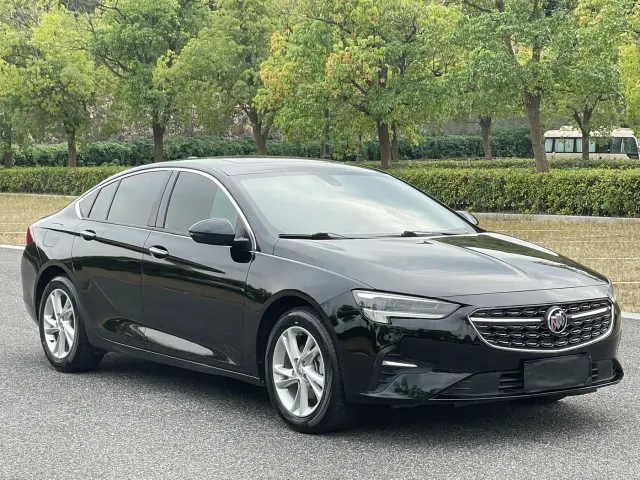 Buick Regal — Фото автомобиля 3