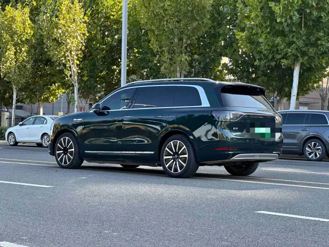 Aito M9 — Фото автомобиля 4