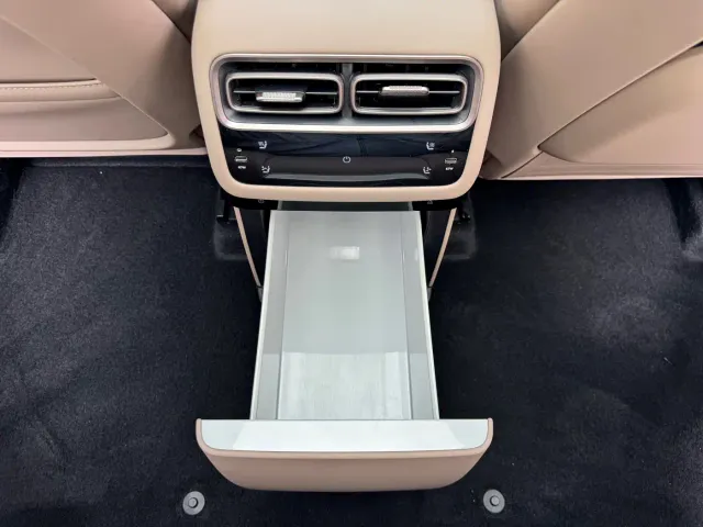 Li Auto i6 — Фото автомобиля 15