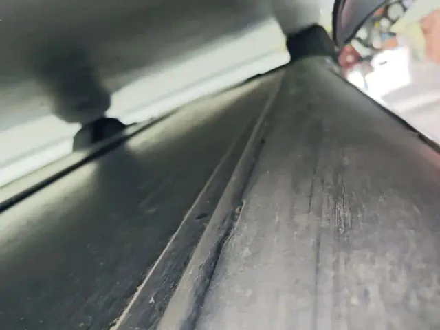 Tesla Model 3 — Фото автомобиля 21