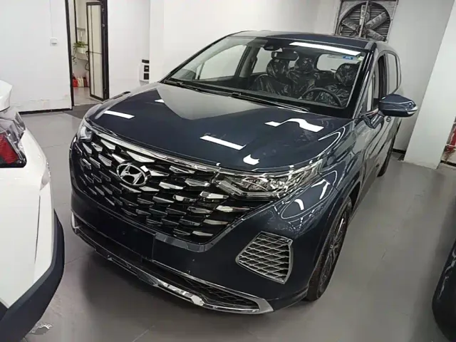 Фотография автомобиля — Hyundai Custo