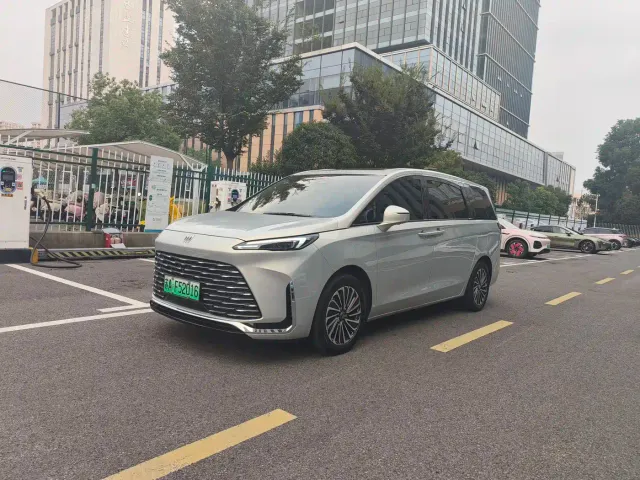 Фотография автомобиля — Buick GL8