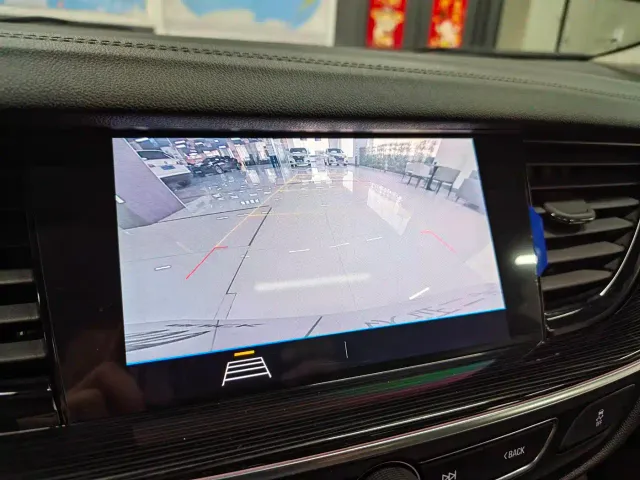 Buick Regal — Фото автомобиля 17
