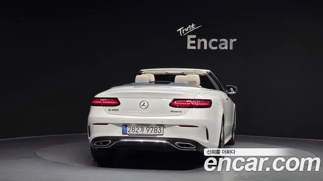Mercedes-Benz E-Class — Фото автомобиля 4