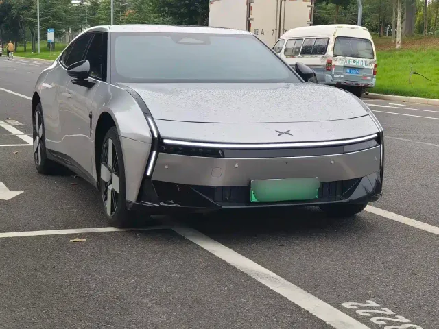 Xpeng P7 — Фото автомобиля 3