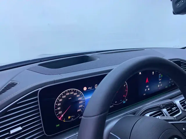 Mercedes-Benz GLE-Class — Фото автомобиля 18