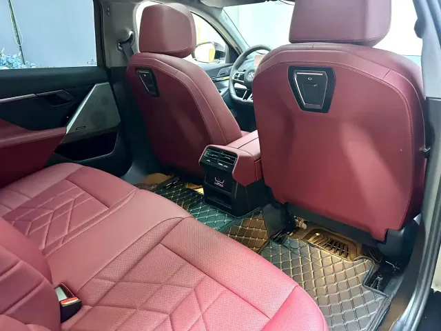 BMW 5 Series — Фото автомобиля 12