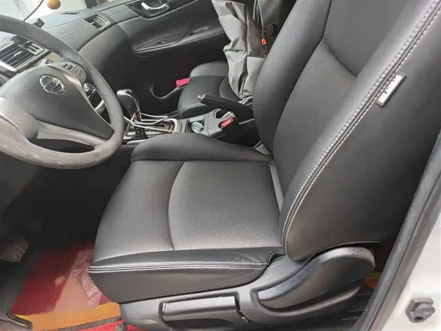 Nissan Tiida — Фото автомобиля 7