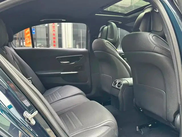 Mercedes-Benz C-Class — Фото автомобиля 8