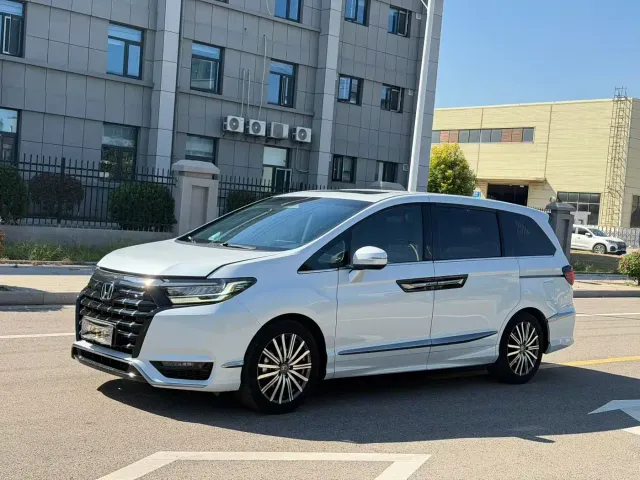 Фотография автомобиля — Honda Elysion