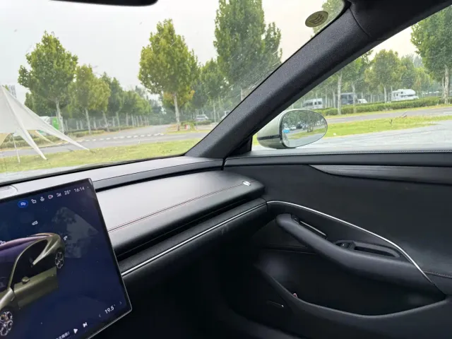 Xiaomi SU7 — Фото автомобиля 17
