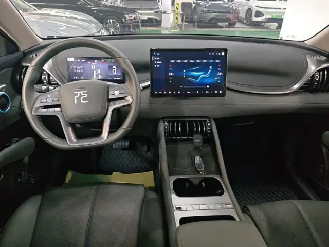 BYD Yuan PLUS — Фото автомобиля 9