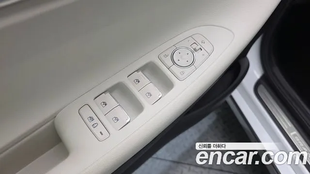 Hyundai Grandeur — Фото автомобиля 12