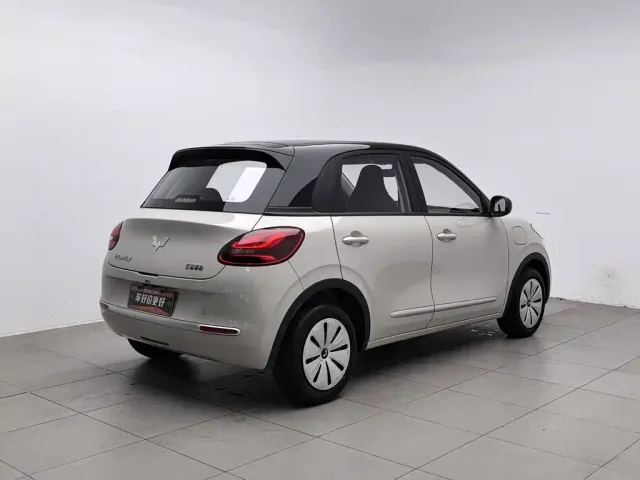 Wuling Bingo — Фото автомобиля 2