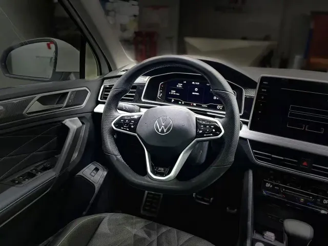 Volkswagen Tiguan L — Фото автомобиля 7