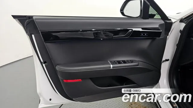 Hyundai Grandeur GN7 — Фото автомобиля 13