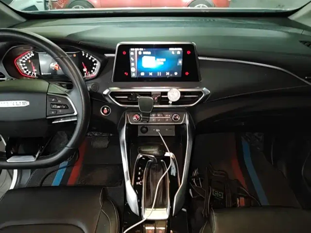 Maxus G50 — Фото автомобиля 12