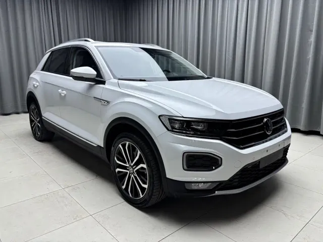 Volkswagen T-Roc — Фото автомобиля 3