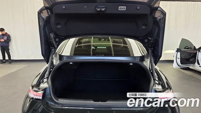 Hyundai Ioniq 6 — Фото автомобиля 26