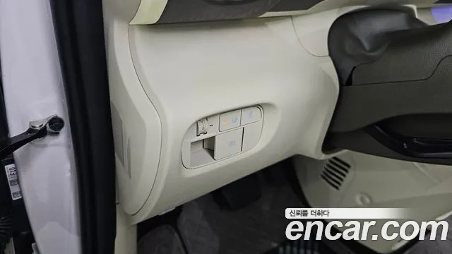 Hyundai Casper Casper Electric Inspiration — Фото автомобиля 16