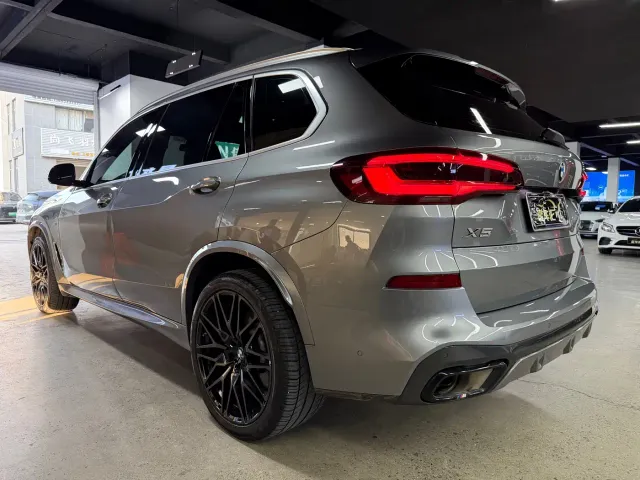 BMW X5 — Фото автомобиля 11