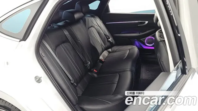 Hyundai Sonata — Фото автомобиля 17