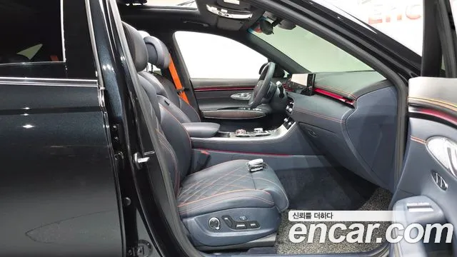 Genesis GV70 2.5T Бензин AWD — Фото автомобиля 20