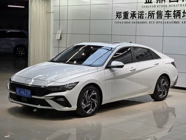 Фотография автомобиля — Hyundai Elantra
