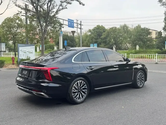 Hongqi H5 — Фото автомобиля 5