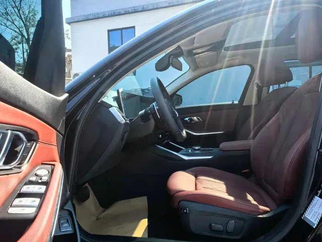 BMW 3 Series — Фото автомобиля 4