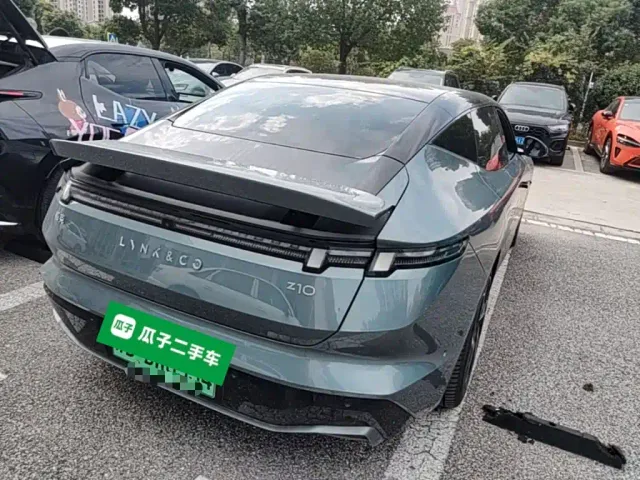 Lynk & Co Z10 — Фото автомобиля 6
