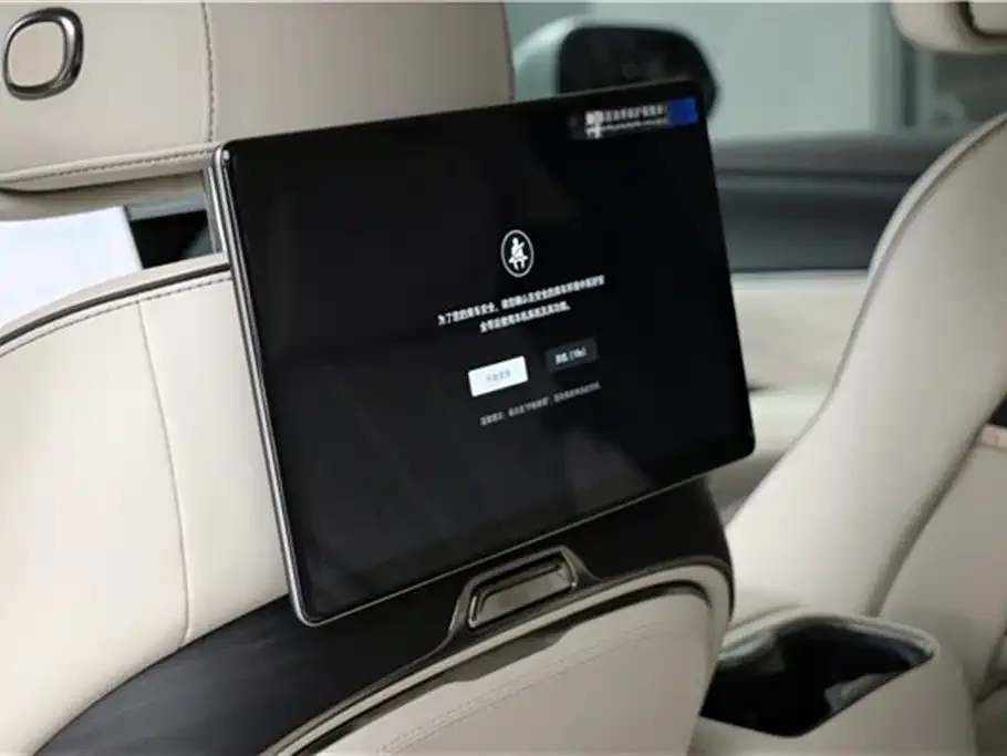Denza Denza D9 2024 DM-i 980 AWD Flagship — Фото автомобиля 16