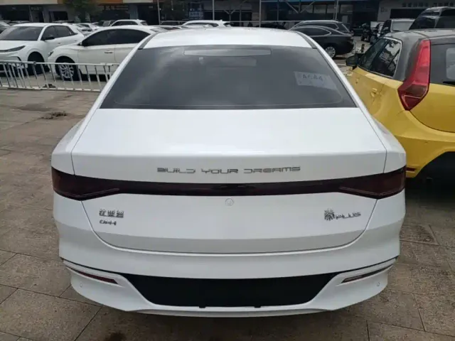 BYD Qin PLUS — Фото автомобиля 5