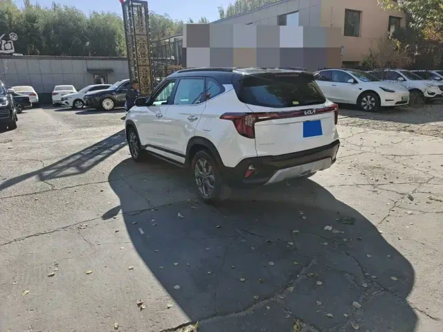 Kia Seltos — Фото автомобиля 6