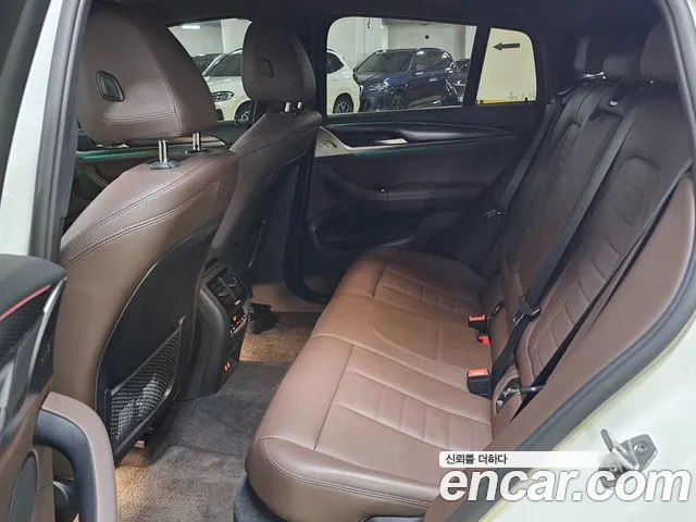 BMW X4 xDrive20i M Sport — Фото автомобиля 9