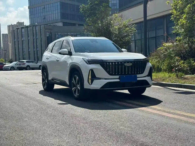 Geely Boyue L — Фото автомобиля 3