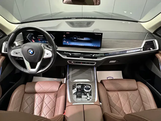 BMW X7 — Фото автомобиля 28