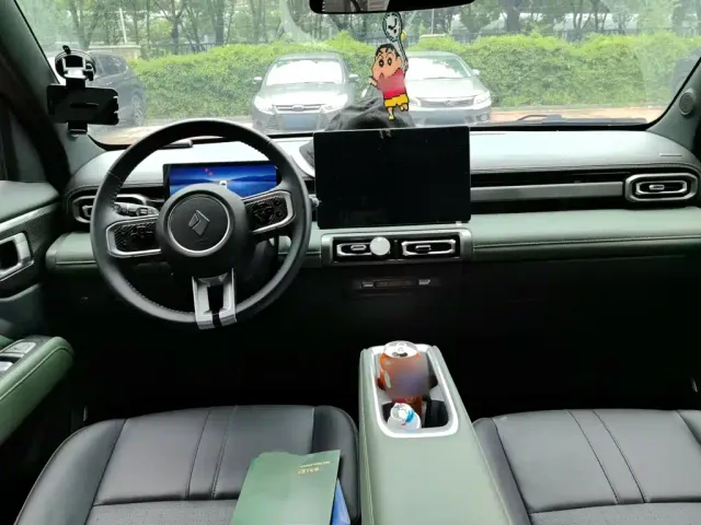 Baojun Yep Plus — Фото автомобиля 12