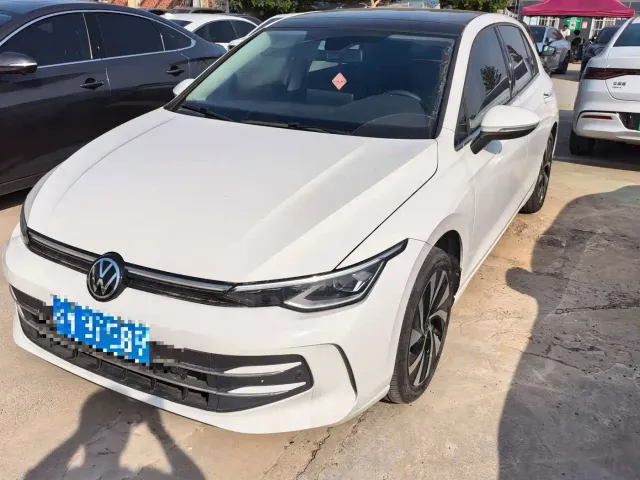 Фотография автомобиля — Volkswagen Golf