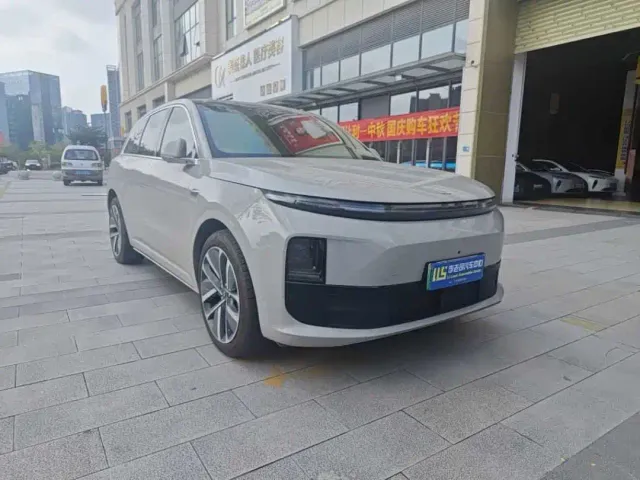 Li Auto L6 — Фото автомобиля 5
